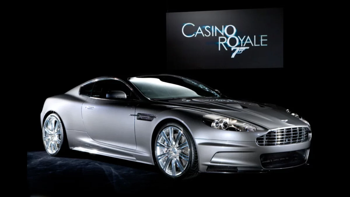 ASTON MARTIN DBS V12