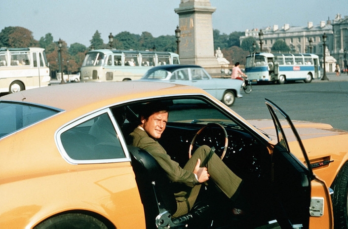 Aston Martin DBS - Bahama Yellow