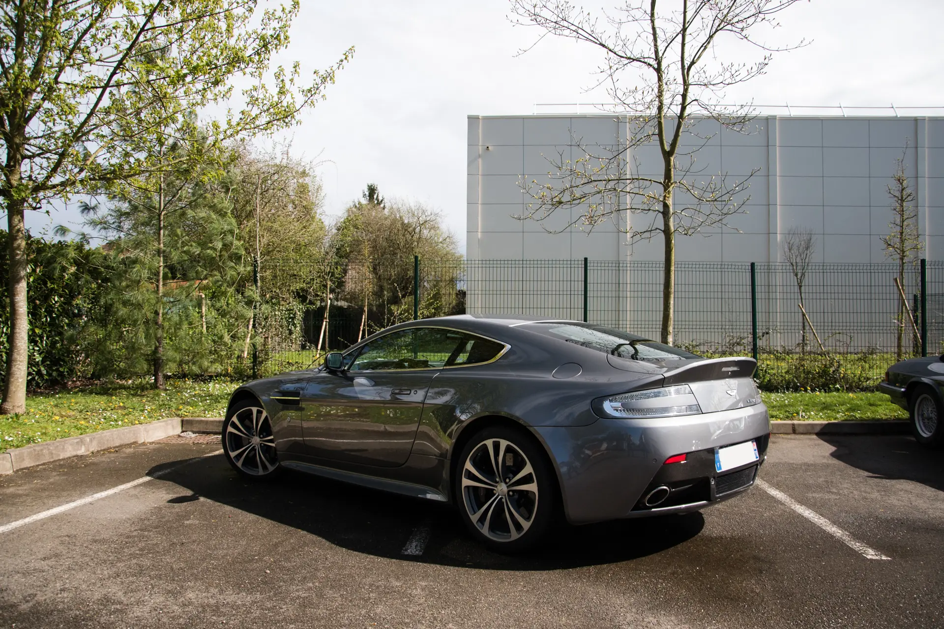 Guide d&rsquo;achat : Aston Martin V12 Vantage