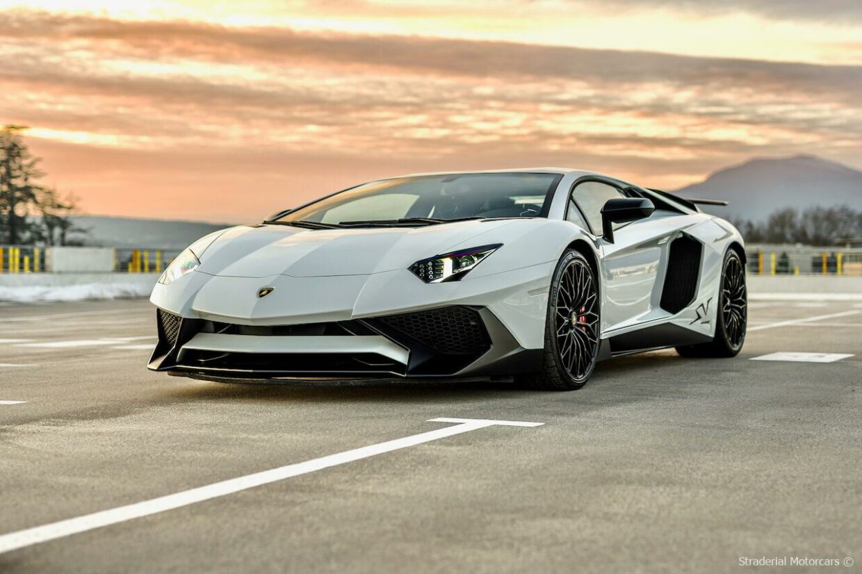 Aventador - Lamborghini