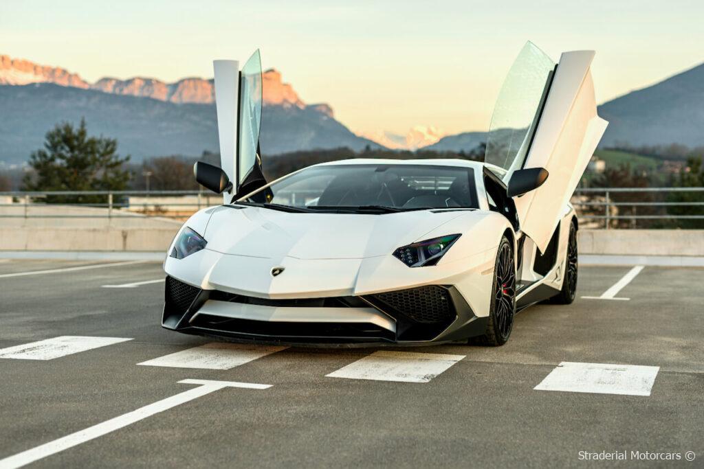 Aventador SV