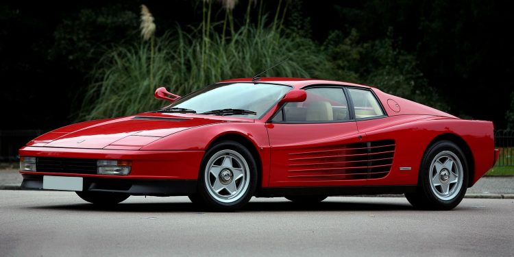 FERRARI TESTAROSSA