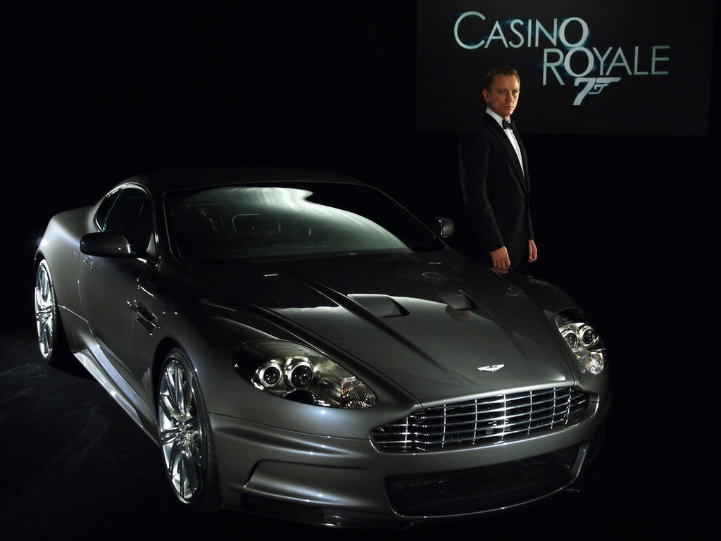 Daniel Craig et son Aston Martin DBS V12
