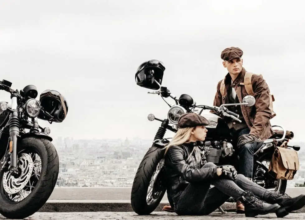 Equipement pour moto et scooter de collection